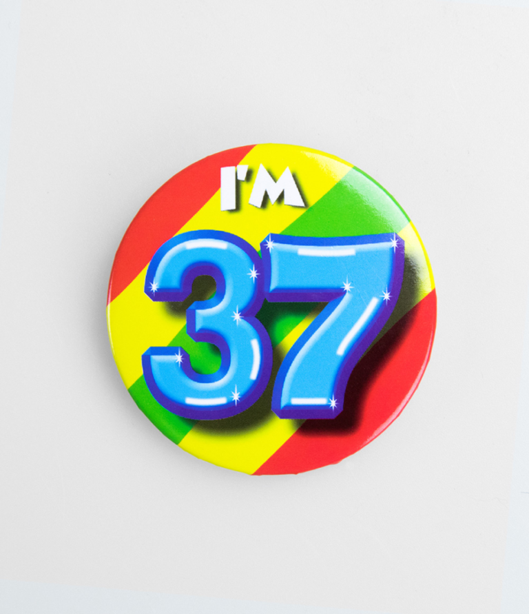 Button 37 jaar